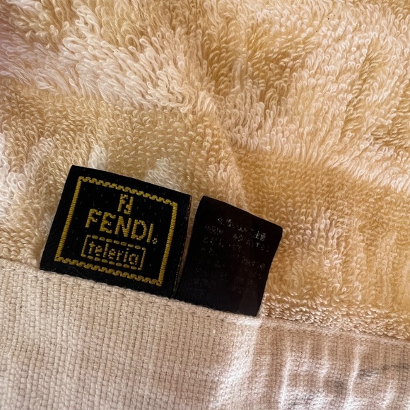 Authentic Fendi Zucca Teleria Bath Towel - Picture 8 of 9